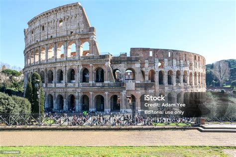 Flavian Amphitheatres İnşaatı: İmparatorluk Görkemi ve Popüler Eğlencenin Simgeleri